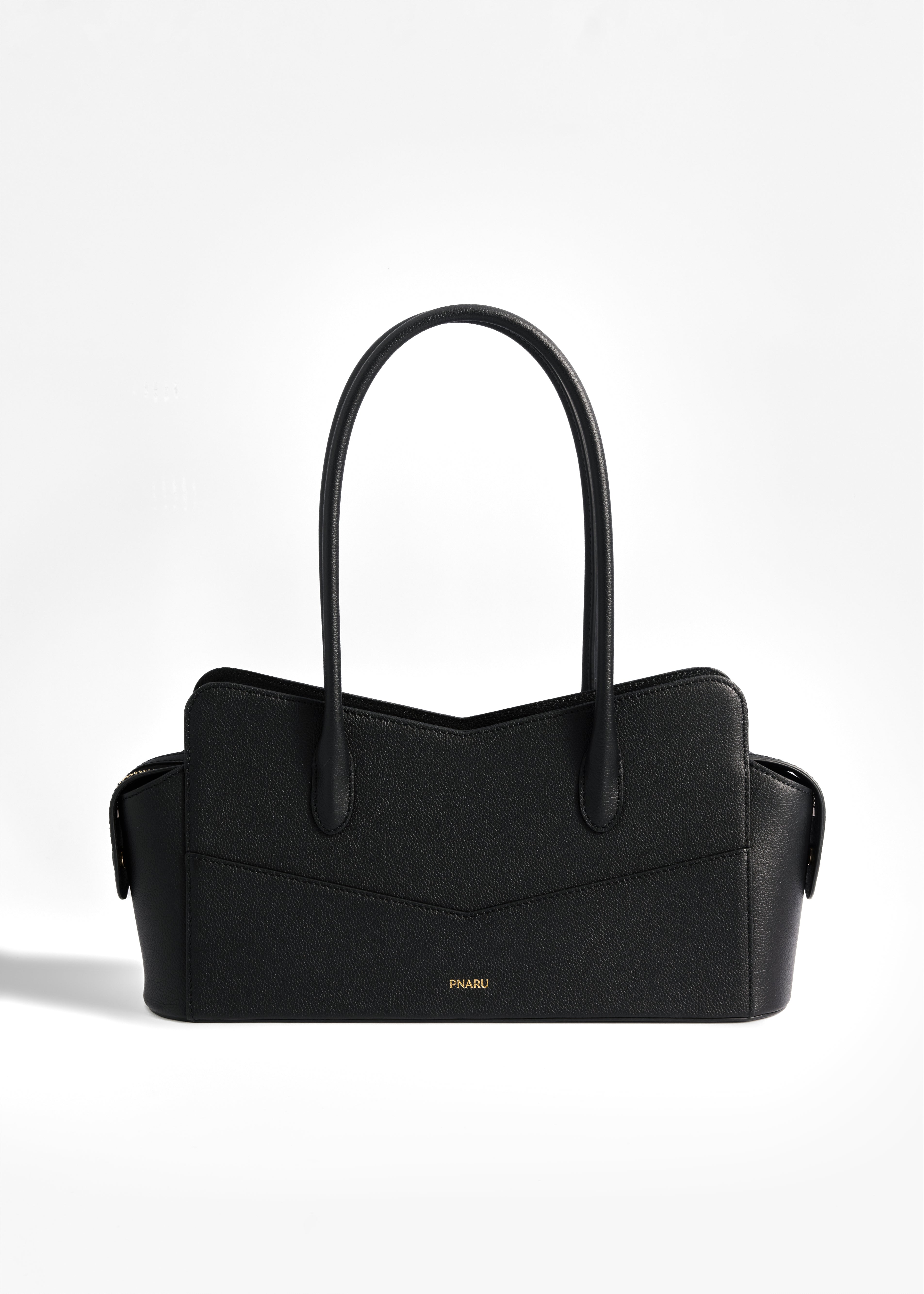 PNARU VENA EAST WEST Black Leather