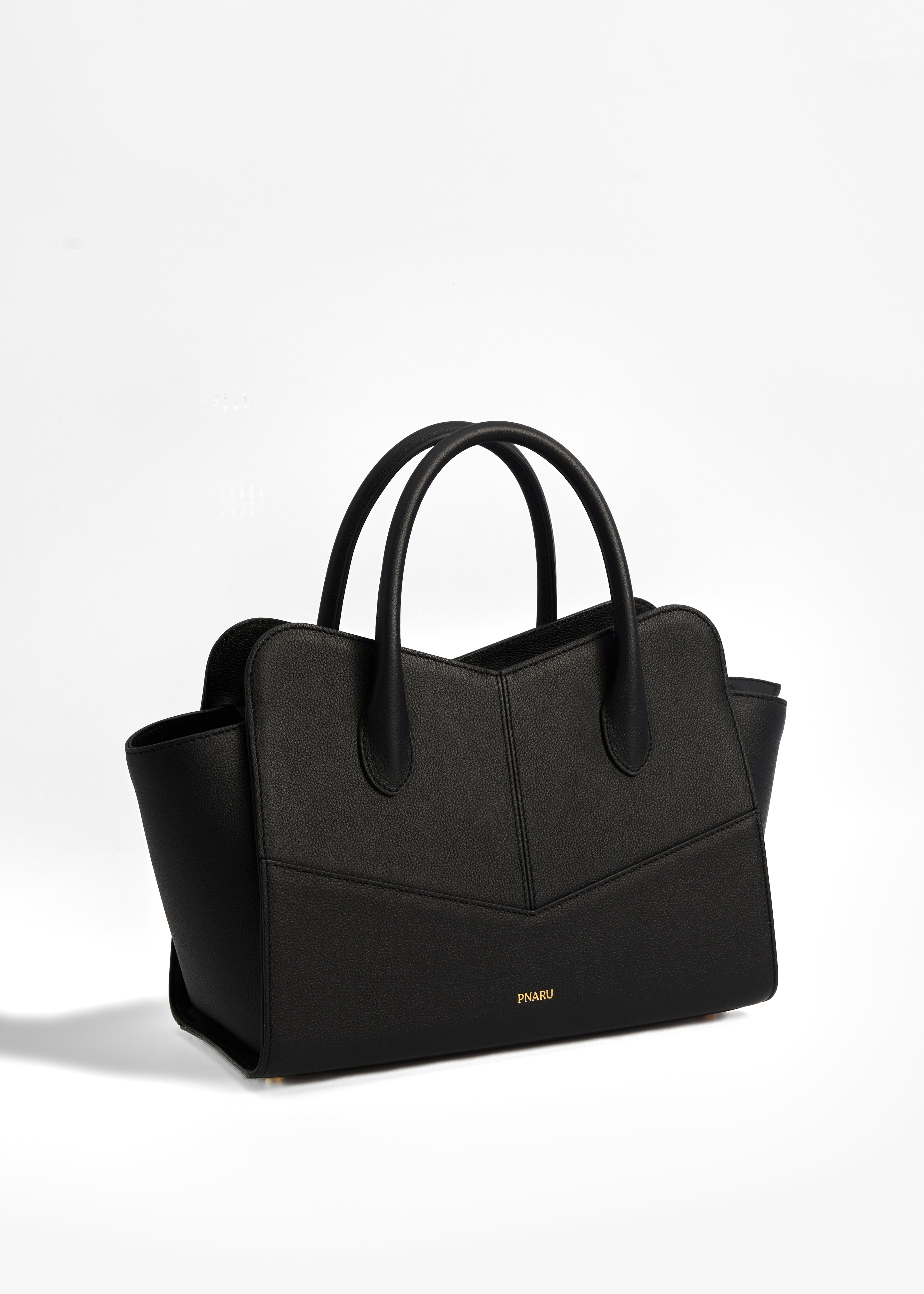 PNARU VENA MEDIUM Black Leather